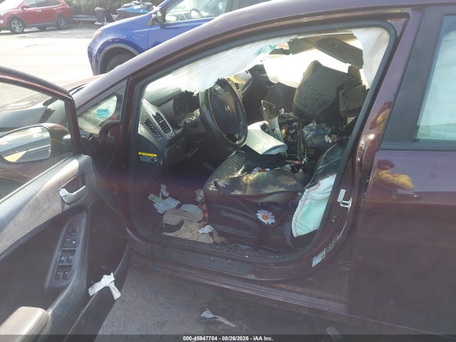45947704 :رقم المزاد ، 3KPFL4A72HE116372 vin ، 2017 Kia Forte Lx مزاد بيع