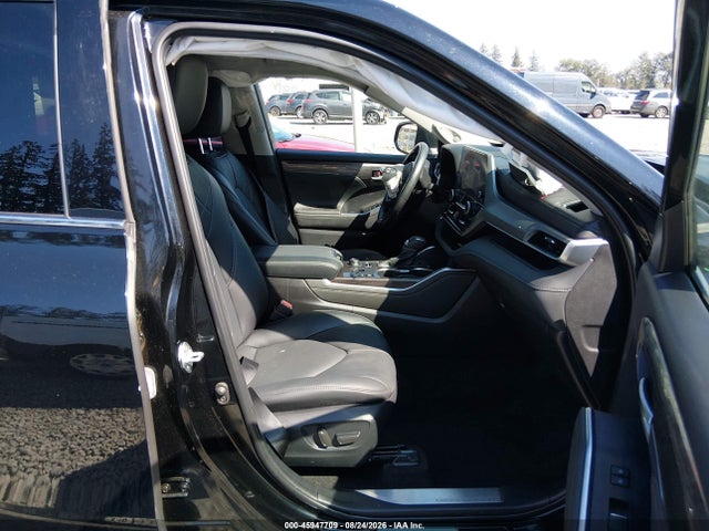 Toyota Highlander Platinum 2023 5TDKDRBH7PS518604 Image 18
