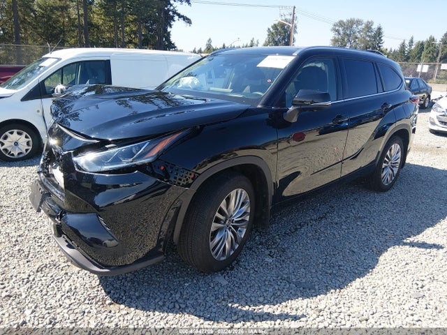 Toyota Highlander Platinum 2023 5TDKDRBH7PS518604 Image 2