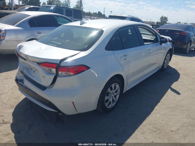 JTDEPMAE1MJ155658 Toyota COROLLA LE