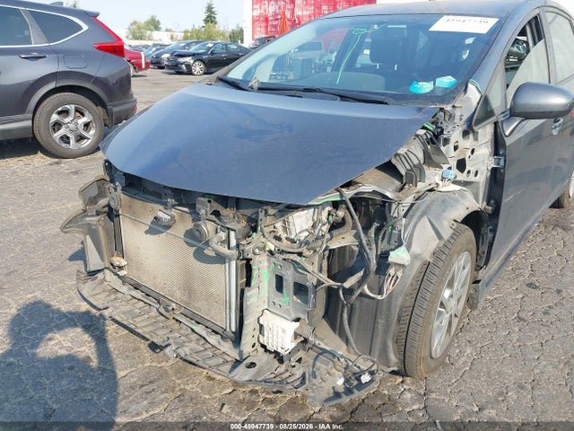 Продаж на аукціоні авто 2016 Toyota Prius V Four, vin: JTDZN3EU5GJ054887, номер лоту: 45947739
