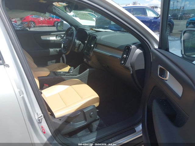 Aukcja sprzedaży 2019 Volvo Xc40 T5 Momentum/t5 R-design, vin: YV4162XZ8K2006183, numer aukcji: 45947760