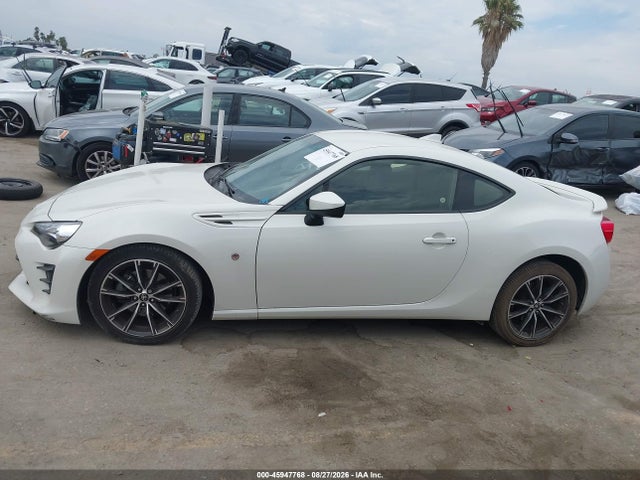 Toyota 86 2017 JF1ZNAA11H8704927 Image 14