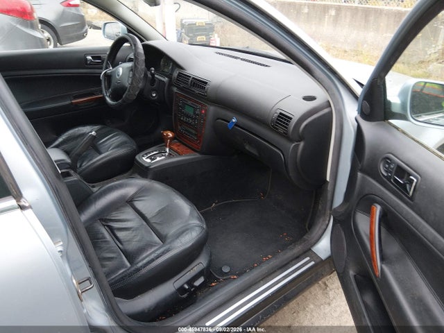 45947836 :رقم المزاد ، WVWYH63B23E015747 vin ، 2003 Volkswagen Passat Glx مزاد بيع