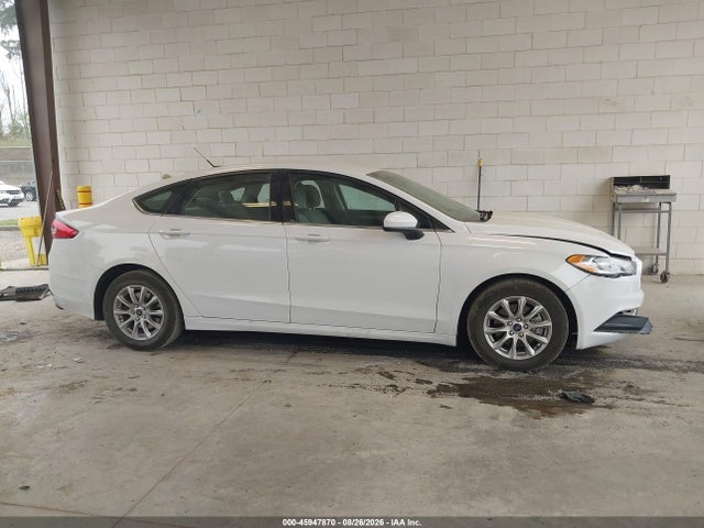 45947870 :رقم المزاد ، 3FA6P0G72JR271027 vin ، 2018 Ford Fusion S مزاد بيع
