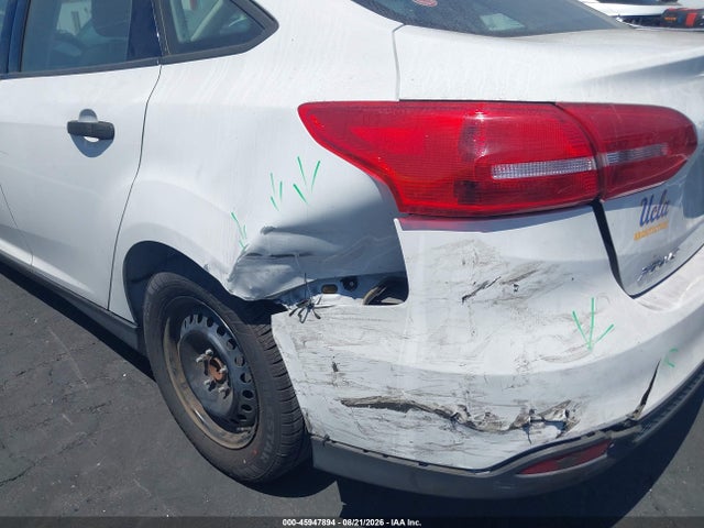 1FADP3E21FL368399 Ford FOCUS S