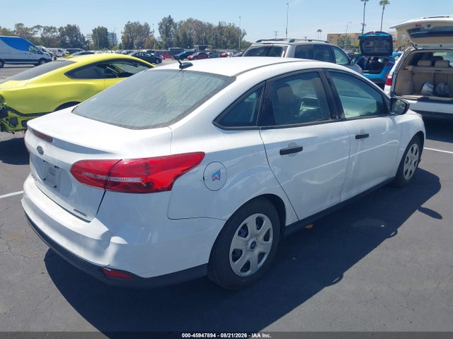 1FADP3E21FL368399 Ford FOCUS S