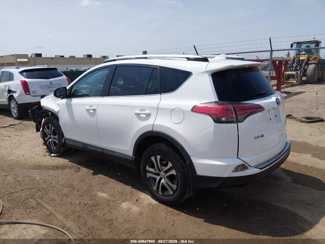 Toyota RAV4 LE 2018 2T3BFREV8JW769651 Image 3