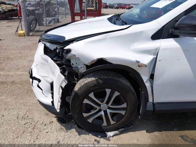 Toyota RAV4 LE 2018 2T3BFREV8JW769651 Image 6