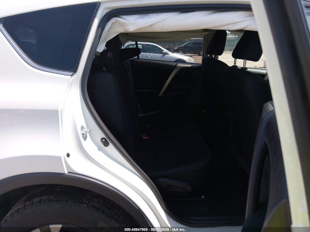 Toyota RAV4 LE 2018 2T3BFREV8JW769651 Image 8