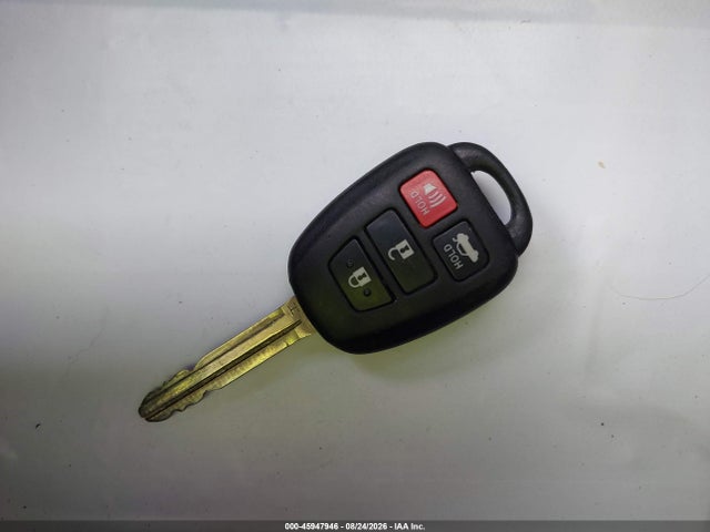 Продажа на аукционе авто 2015 Toyota Corolla Le, vin: 5YFBURHE7FP230246, номер лота: 45947946