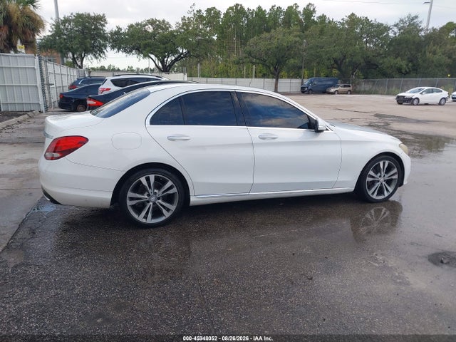 Продаж на аукціоні авто 2015 Mercedes-benz C 300, vin: 55SWF4JB4FU076605, номер лоту: 45948052