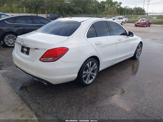 Продаж на аукціоні авто 2015 Mercedes-benz C 300, vin: 55SWF4JB4FU076605, номер лоту: 45948052