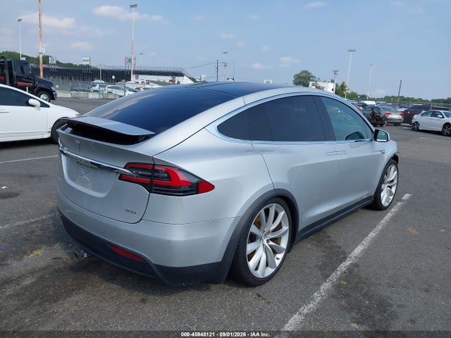 2016 Tesla Model X 60d/70d/75d/90d/p100d მანქანა იყიდება აუქციონზე, vin: 5YJXCBE26GF007896, აუქციონის ნომერი: 45948121