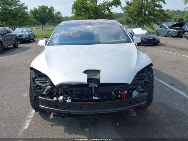 2016 Tesla Model X 60d/70d/75d/90d/p100d მანქანა იყიდება აუქციონზე, vin: 5YJXCBE26GF007896, აუქციონის ნომერი: 45948121