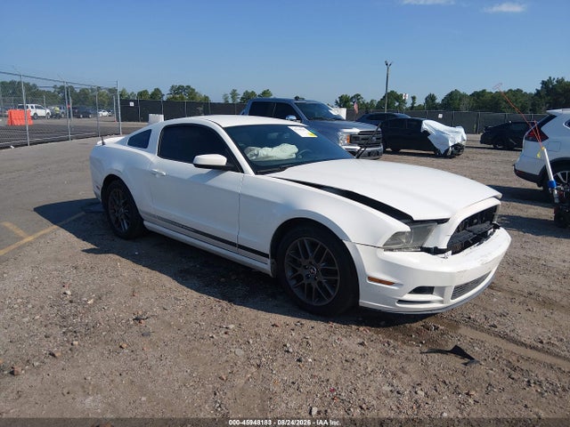 Продажа на аукционе авто 2013 Ford Mustang V6 Premium, vin: 1ZVBP8AM9D5206816, номер лота: 45948183