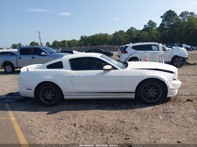 Продажа на аукционе авто 2013 Ford Mustang V6 Premium, vin: 1ZVBP8AM9D5206816, номер лота: 45948183