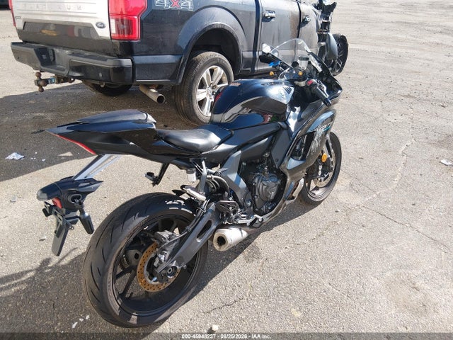 Yamaha Yzfr7 2023 JYARM38E4PA005103 Image 3