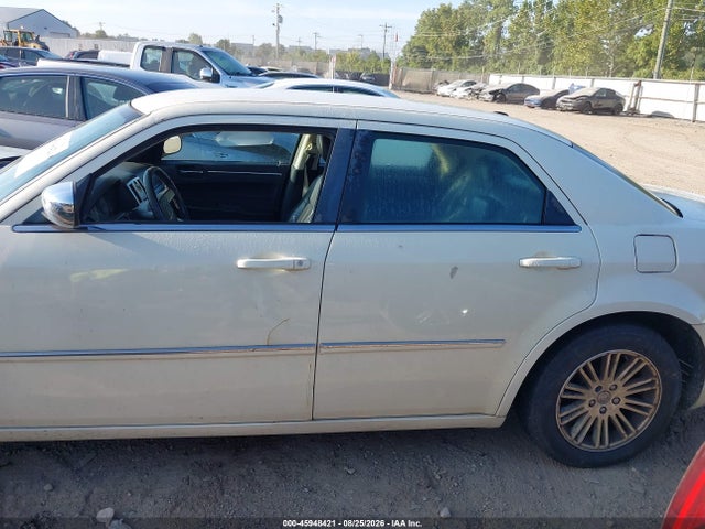 Продажа на аукционе авто 2010 Chrysler 300 Touring/signature Series/executive Series, vin: 2C3CA5CV8AH235827, номер лота: 45948421