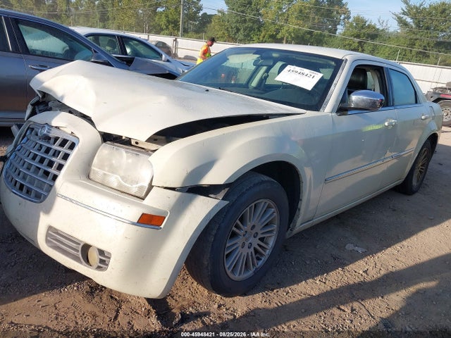 Продажа на аукционе авто 2010 Chrysler 300 Touring/signature Series/executive Series, vin: 2C3CA5CV8AH235827, номер лота: 45948421