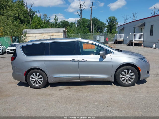 45948422 :رقم المزاد ، 2C4RC1BGXLR101698 vin ، 2020 Chrysler Pacifica Touring L مزاد بيع