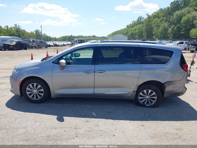 45948422 :رقم المزاد ، 2C4RC1BGXLR101698 vin ، 2020 Chrysler Pacifica Touring L مزاد بيع