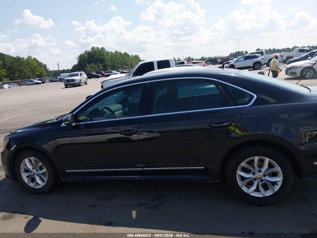 Продажа на аукционе авто 2017 Volkswagen Passat 1.8t S, vin: 1VWAT7A36HC077332, номер лота: 45948523