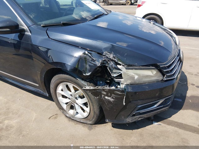 Продажа на аукционе авто 2017 Volkswagen Passat 1.8t S, vin: 1VWAT7A36HC077332, номер лота: 45948523
