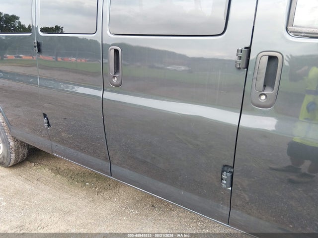 Продажа на аукционе авто 2017 Chevrolet Express 3500 Lt, vin: 1GAZGPFF5H1274431, номер лота: 45948533