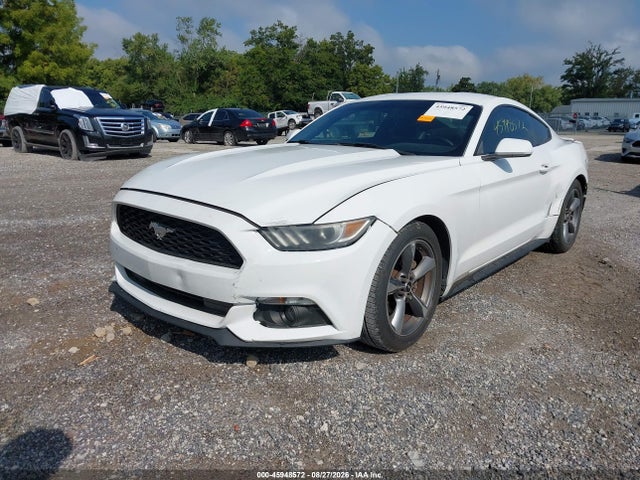 45948572 :رقم المزاد ، 1FA6P8AM1F5337011 vin ، 2015 Ford Mustang V6 مزاد بيع