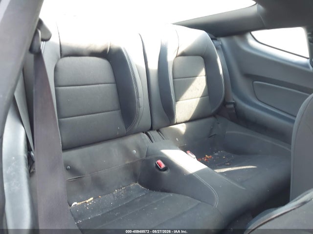 45948572 :رقم المزاد ، 1FA6P8AM1F5337011 vin ، 2015 Ford Mustang V6 مزاد بيع