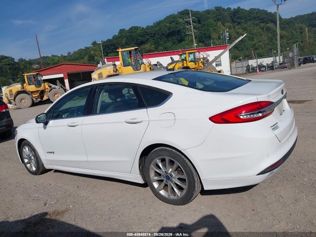 45948574 :رقم المزاد ، 3FA6P0LUXHR400217 vin ، 2017 Ford Fusion Hybrid Se مزاد بيع