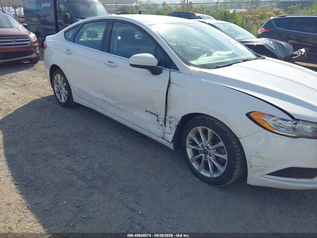 45948574 :رقم المزاد ، 3FA6P0LUXHR400217 vin ، 2017 Ford Fusion Hybrid Se مزاد بيع