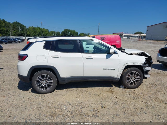 45948611 :رقم المزاد ، 3C4NJCBB0JT487580 vin ، 2018 Jeep Compass Sun And Wheel Fwd مزاد بيع