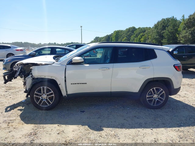 45948611 :رقم المزاد ، 3C4NJCBB0JT487580 vin ، 2018 Jeep Compass Sun And Wheel Fwd مزاد بيع