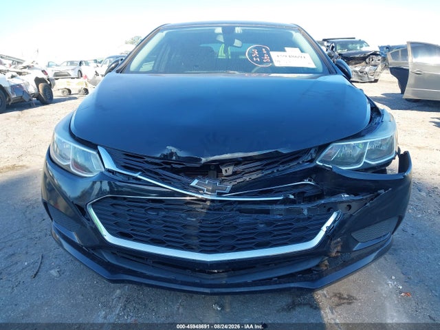 45948691 :رقم المزاد ، 1G1BC5SM2J7222084 vin ، 2018 Chevrolet Cruze Ls Auto مزاد بيع