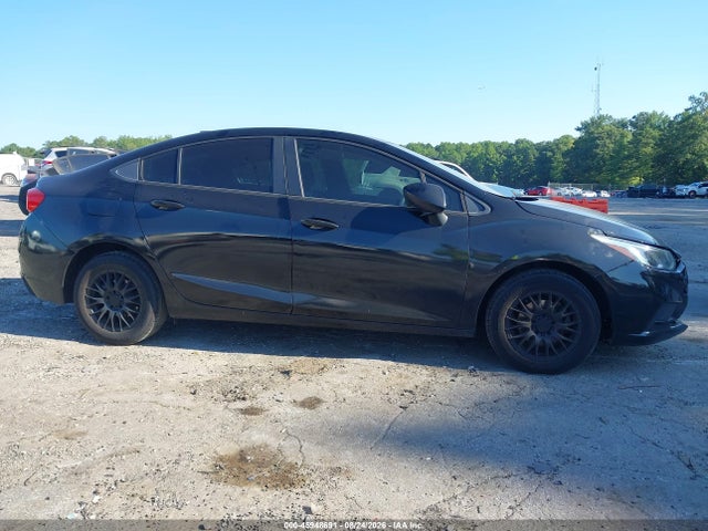 45948691 :رقم المزاد ، 1G1BC5SM2J7222084 vin ، 2018 Chevrolet Cruze Ls Auto مزاد بيع