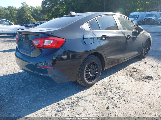 45948691 :رقم المزاد ، 1G1BC5SM2J7222084 vin ، 2018 Chevrolet Cruze Ls Auto مزاد بيع