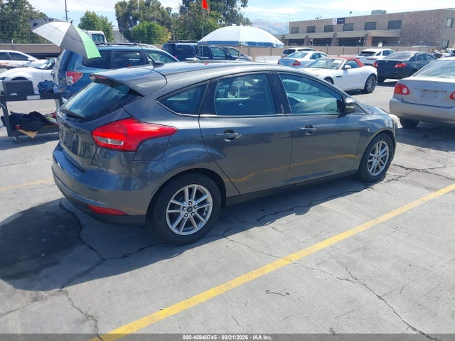 Ford FOCUS SE 2017 1FADP3K25HL206718 Image 4