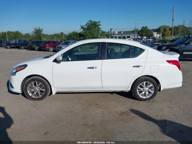 2016 Nissan Versa 1.6 Sv მანქანა იყიდება აუქციონზე, vin: 3N1CN7AP4GL879621, აუქციონის ნომერი: 45948769