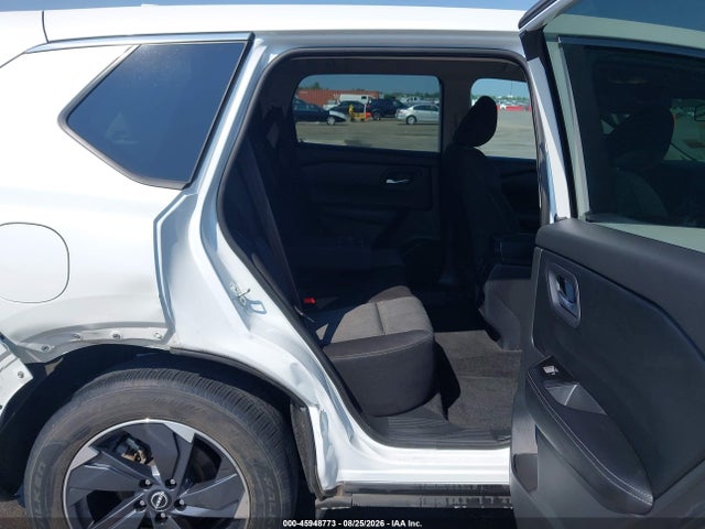 Продажа на аукционе авто 2024 Nissan Rogue Sv Fwd, vin: 5N1BT3BA8RC693561, номер лота: 45948773