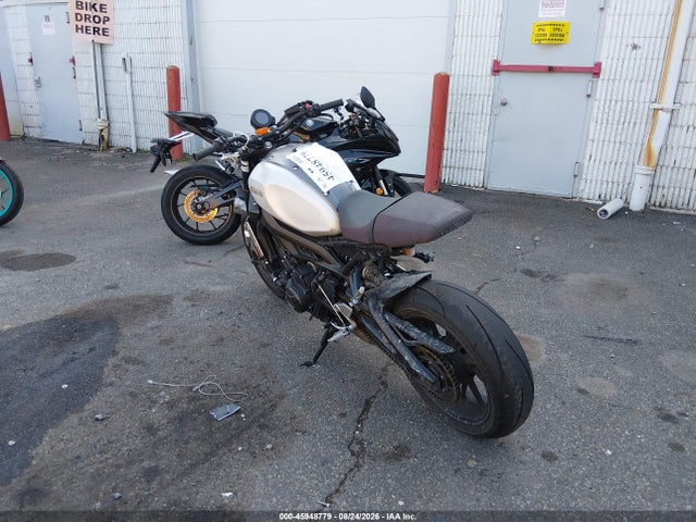 2016 Yamaha Xsr900 60th Anniversary მანქანა იყიდება აუქციონზე, vin: JYARN47E6GA000148, აუქციონის ნომერი: 45948779