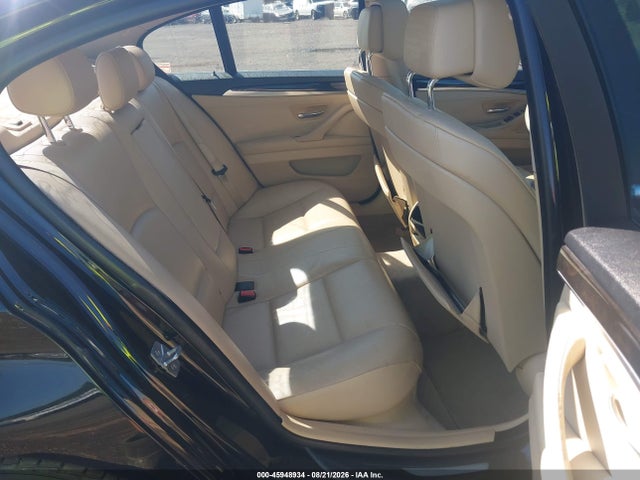 45948934 :رقم المزاد ، WBAFR1C5XBC740537 vin ، 2011 Bmw 528i مزاد بيع
