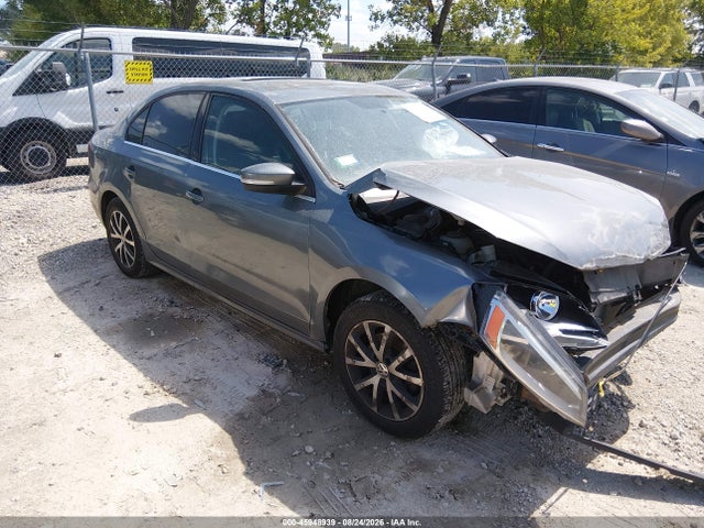 2017 Volkswagen Jetta 1.4t Se მანქანა იყიდება აუქციონზე, vin: 3VWDB7AJXHM260228, აუქციონის ნომერი: 45948939
