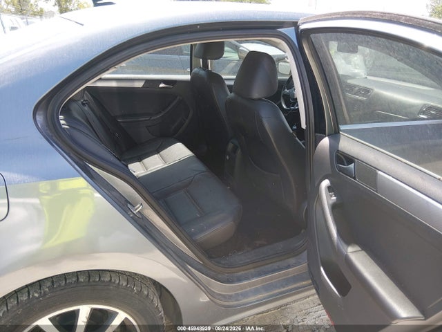 2017 Volkswagen Jetta 1.4t Se მანქანა იყიდება აუქციონზე, vin: 3VWDB7AJXHM260228, აუქციონის ნომერი: 45948939