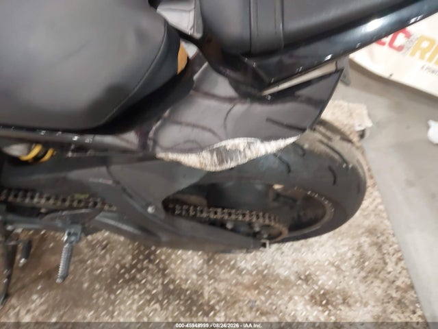 45948999 :رقم المزاد ، JYARJ16E78A005257 vin ، 2008 Yamaha Yzfr6 مزاد بيع