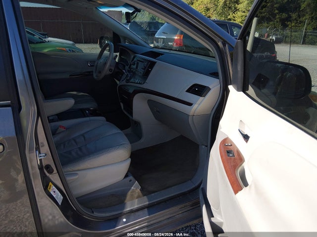 Aukcja sprzedaży 2011 Toyota Sienna Xle V6, vin: 5TDYK3DC0BS122361, numer aukcji: 45949008
