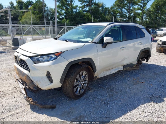 Продажа на аукционе авто 2021 Toyota Rav4 Xle Premium, vin: 2T3C1RFV5MW106222, номер лота: 45949059