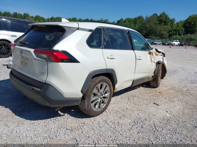 Продажа на аукционе авто 2021 Toyota Rav4 Xle Premium, vin: 2T3C1RFV5MW106222, номер лота: 45949059