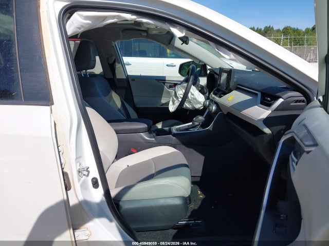 Продажа на аукционе авто 2021 Toyota Rav4 Xle Premium, vin: 2T3C1RFV5MW106222, номер лота: 45949059
